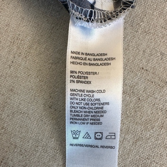 Izod Flat Front Capri Golf Pant Size 10 - Picture 8 of 12